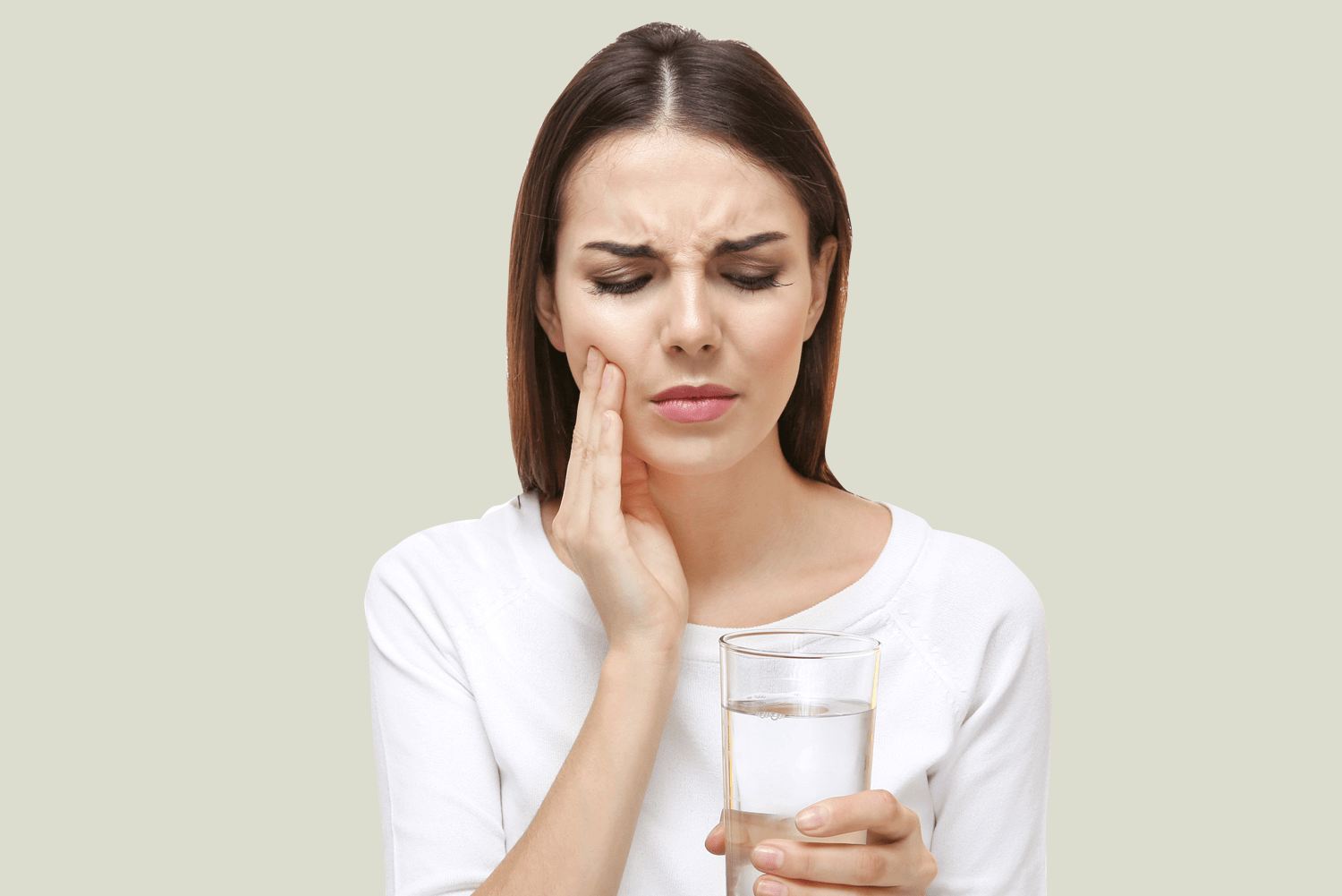 Teeth sensitivity, sensitive teeth, drinking cold water